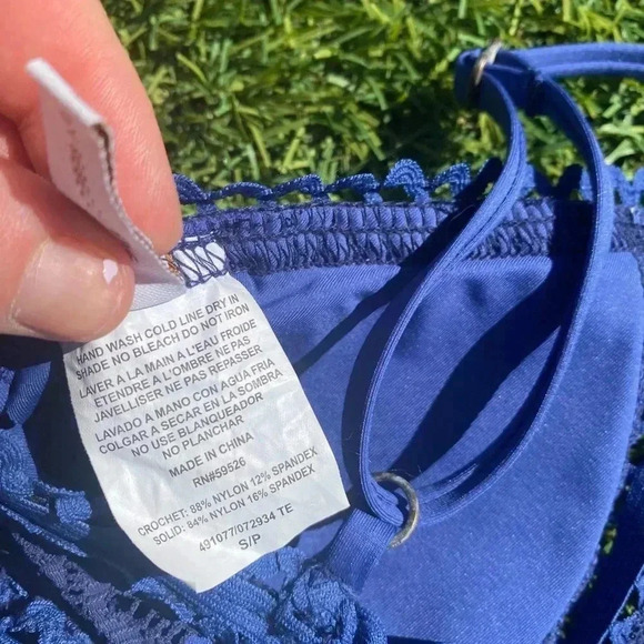 BECCA Color Play High Neck One-Piece Blue Small - Picture 5 of 7